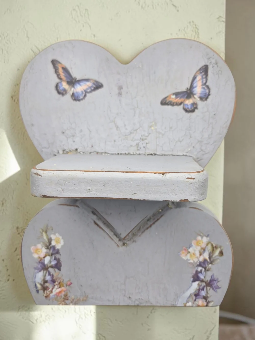 Vintage Style Heart Wall Shelf Hand Painted Floral Shabby Chic Cottage Decor